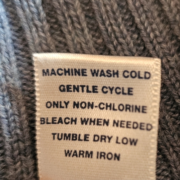 Old Navy, ribbed, quarter zip, pull on sweater. 100% cotton. Size XXL - Picture 6 of 6